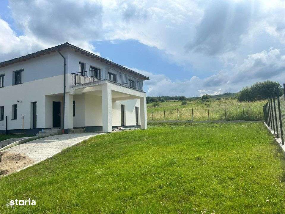 Duplex construit la standarde inalte de calitate la intrare in Corusu - Imagine principală: 3/19