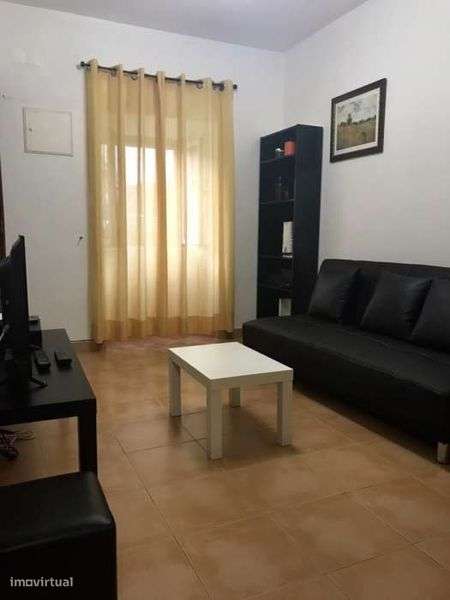 Moradia V2 com 2 pisos + Sotão - Grande imagem: 4/12