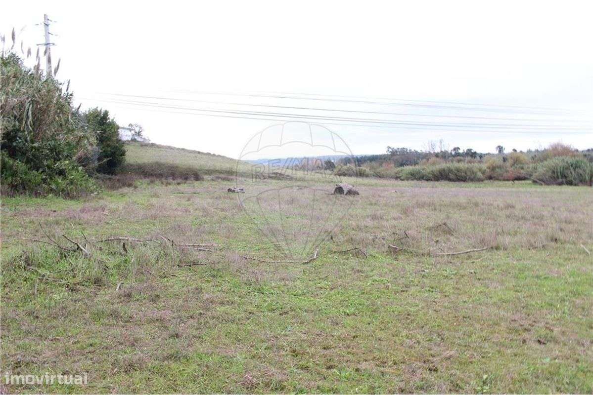 Terreno em zona central da Carapinheira - Grande imagem: 5/17