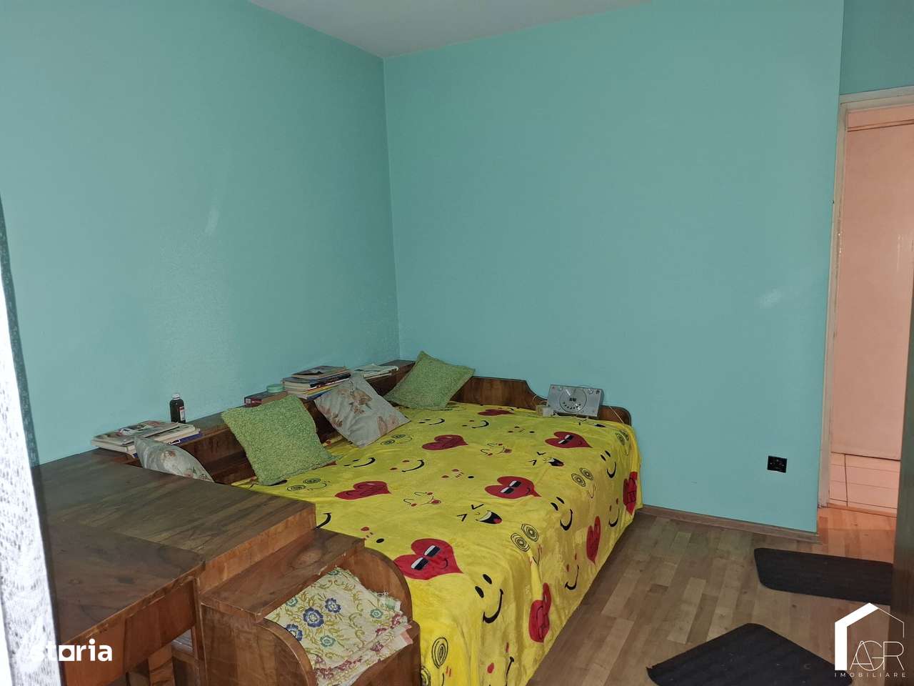 Apartament cu 3 camere, decomandat, zona P-ta Mihai Viteazu-8
