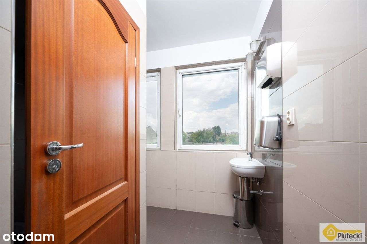 Duży lokal biurowy w świetnej lokalizacji-8