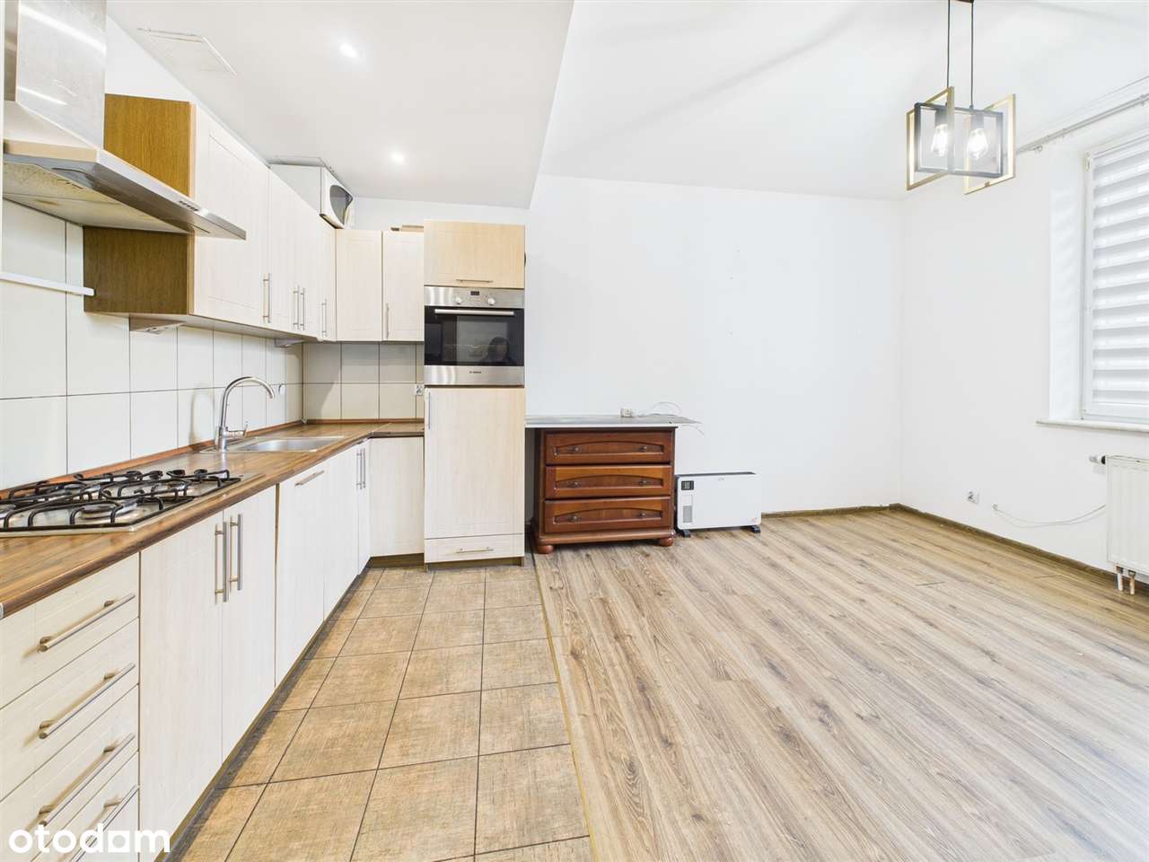 Dwupoziomowe mieszkanie, 2 pokoje, ul. 11-go Listopada-1