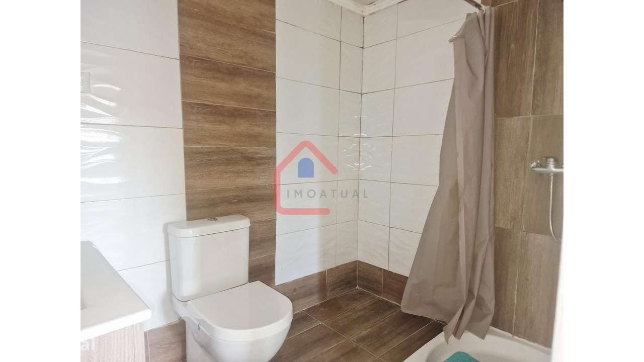 Moradia para Restaurar em Sesimbra-20