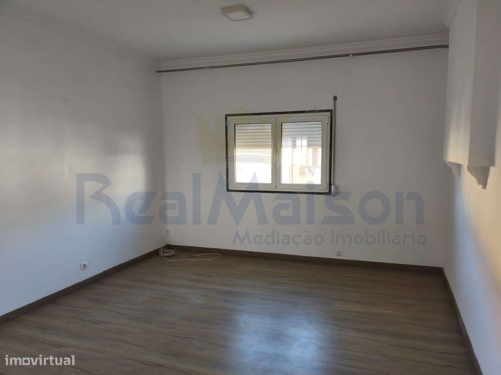 Vende-se Apartamento T4 na Amoreira - Cascais-13