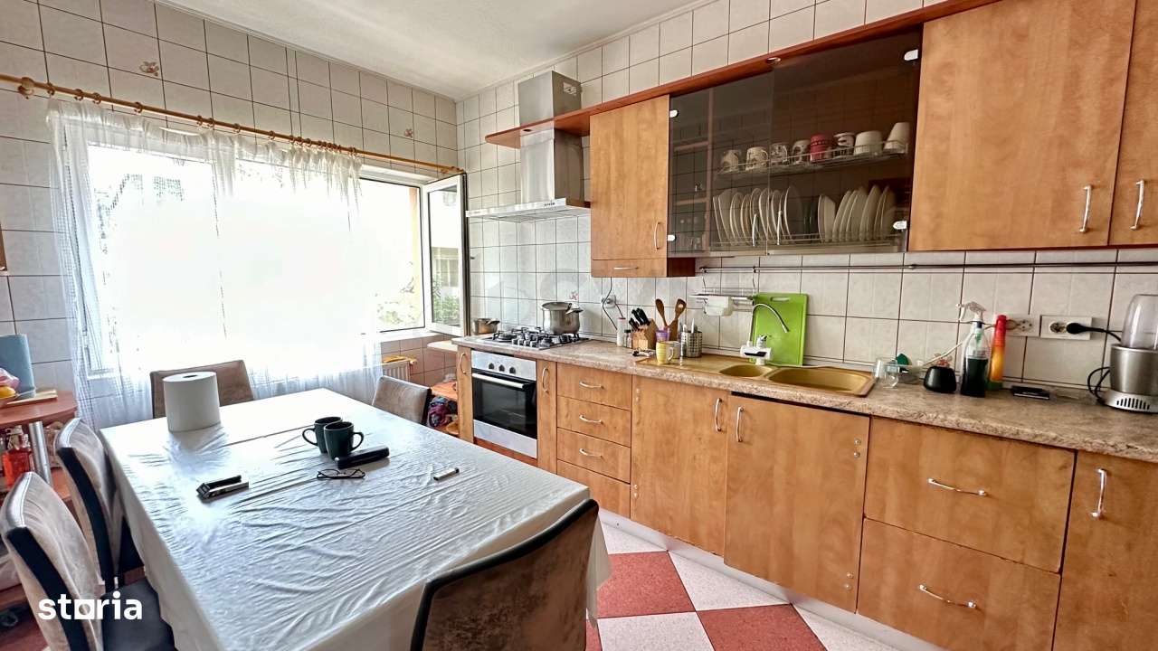 Vila 7 camere 250 mp utili Vatra Luminoasa - Imagine principală: 5/14