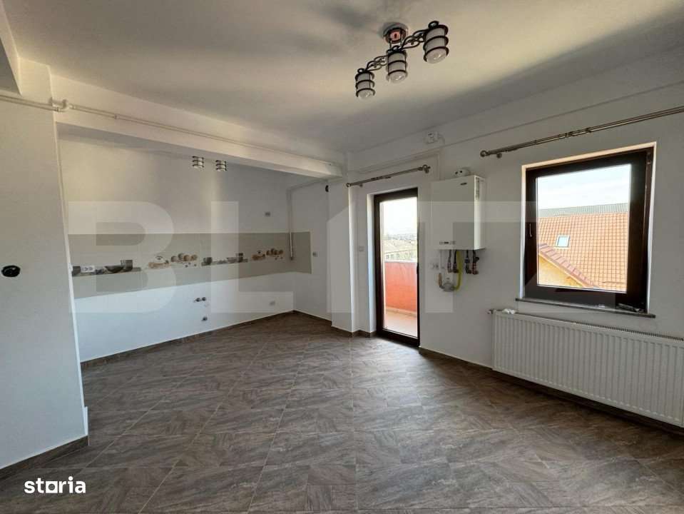 Apartament 3 camere, 100mp, situat pe 2 niveluri, zona Radauti - Imagine principală: 3/10