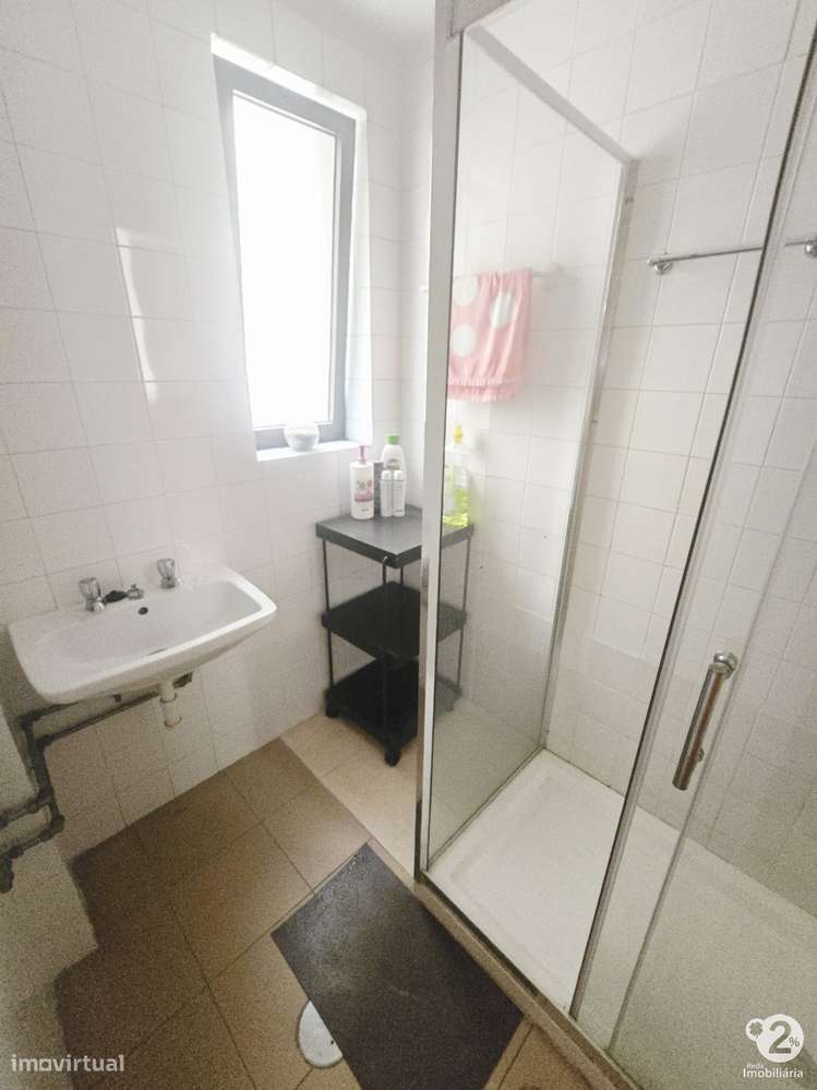 Apartamento T3 no Porto ( Lordelo do Ouro )-17