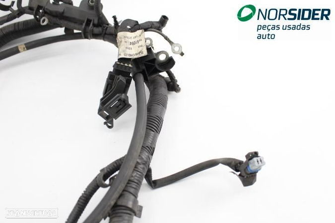 Instala elect comparti motor Ford Focus|08-11 - 5