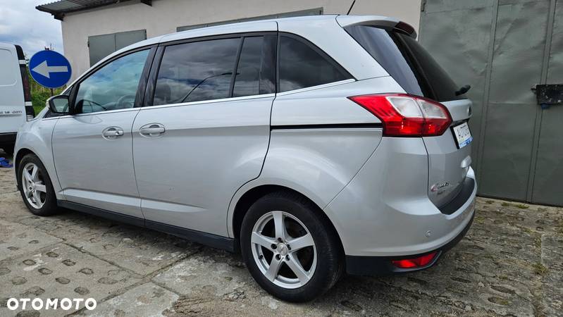 Ford Grand C-MAX - 13