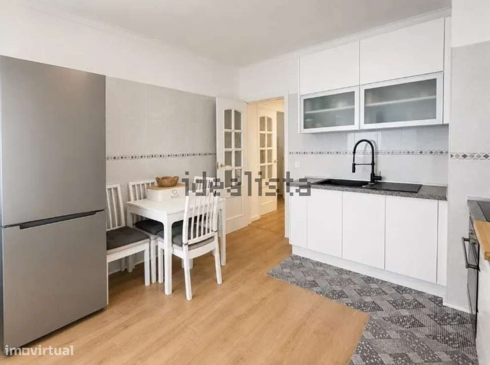 Apartamento T3 à venda em Santa Marta do Pinhal, Corroios-3