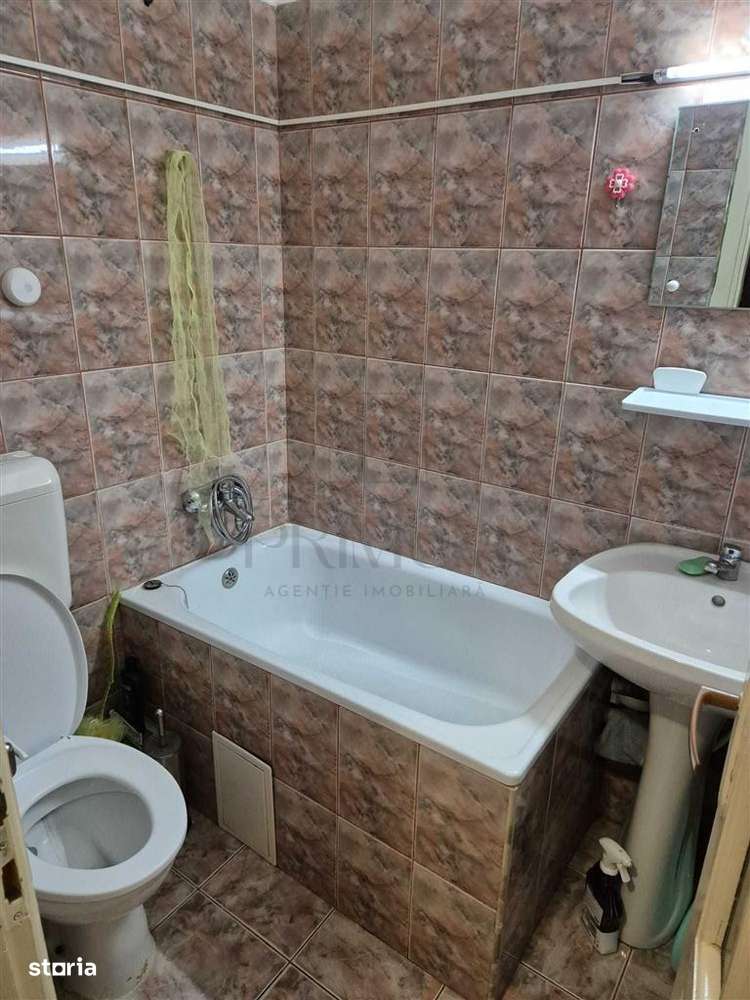 Garsoniera - Mobilatas &#537;i Utilata - Decomandat - Zona UMT - Imagine principală: 4/7