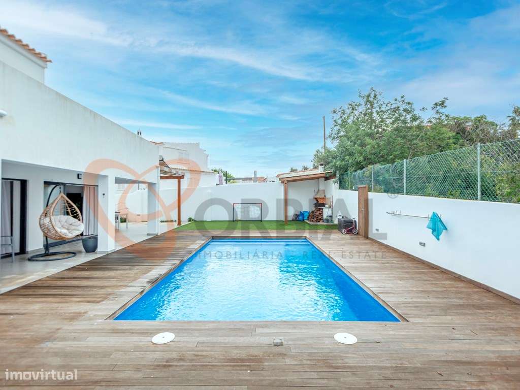 Moradia para venda em Albufeira com 6 quartos e piscina-49