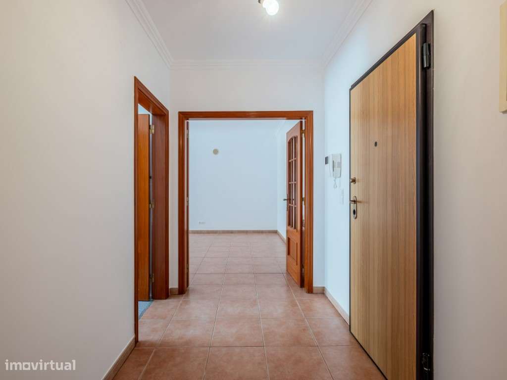 Apartamento T2 com terraço de uso exclusivo-23