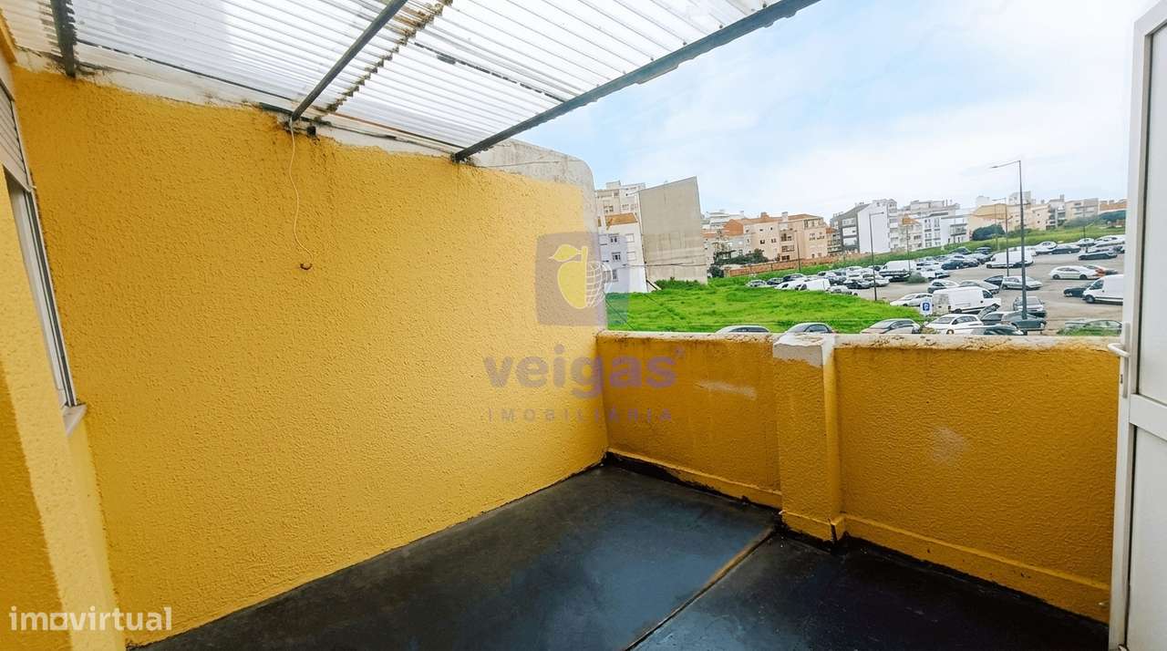 Apartamento T2 renovado nas Olaias, freguesia do Beato, Lisboa-7
