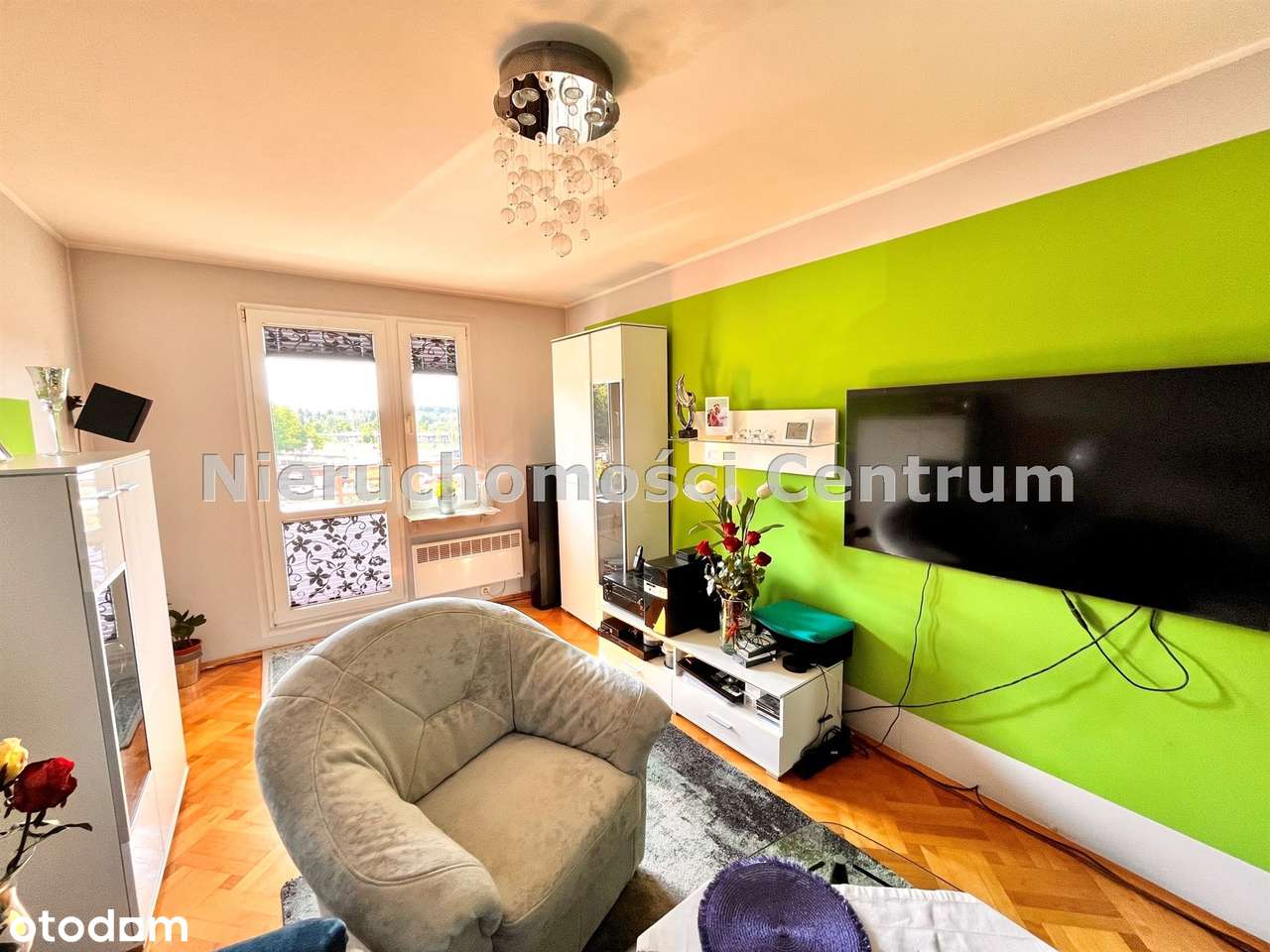 TRZYPOKOJOWY APARTAMENT Z DUZYM BALKONEM NA PODZAMCZU-4