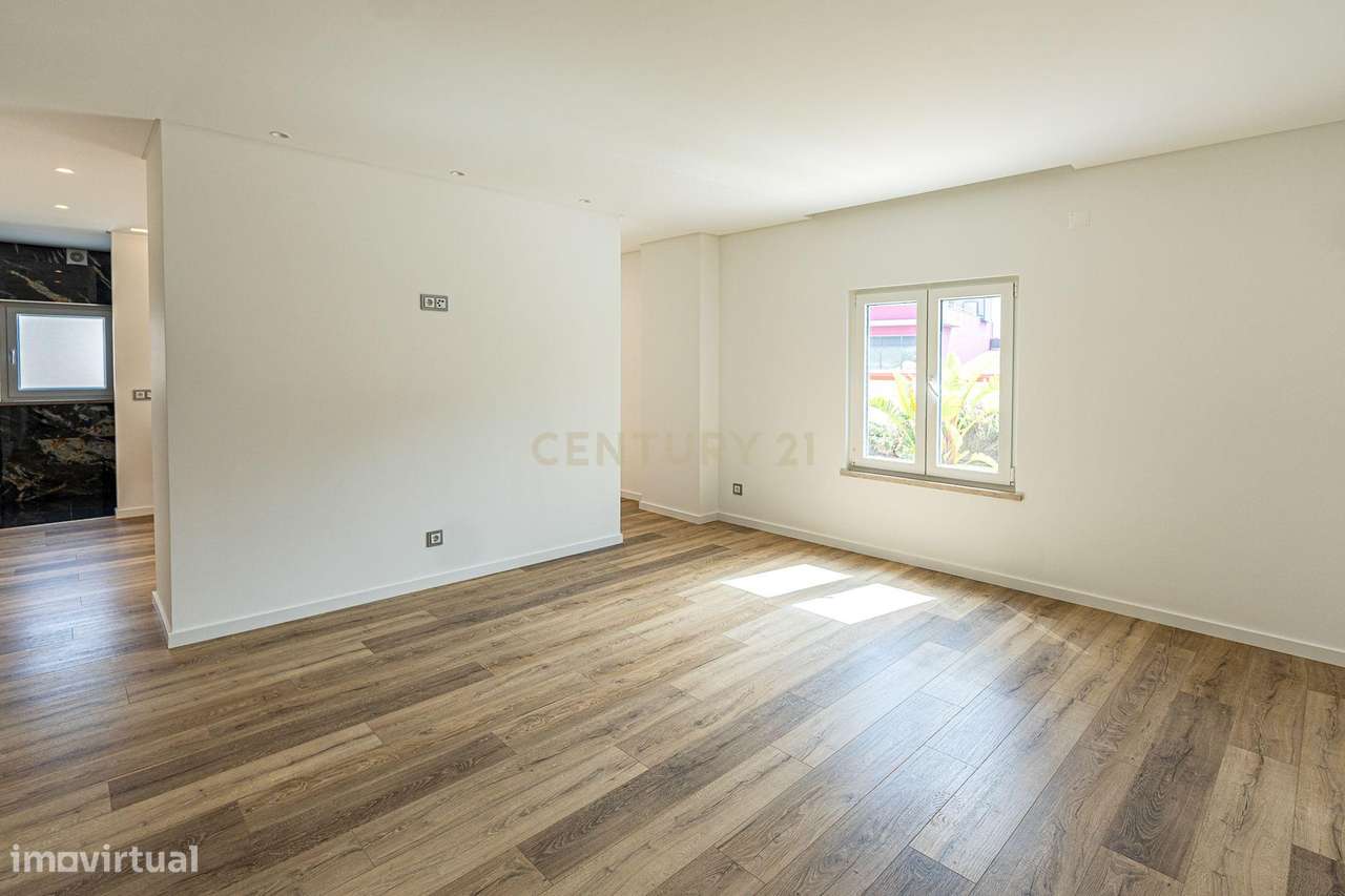 Moradia T6 de Luxo - 924 m² - Piscina -  São Pedro da Cadeira - Nova-24