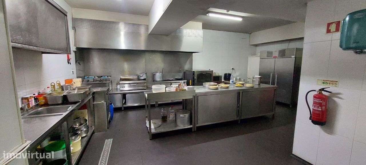 Loja de 2 pisos 2 salas para Pizzaria Espinho-7