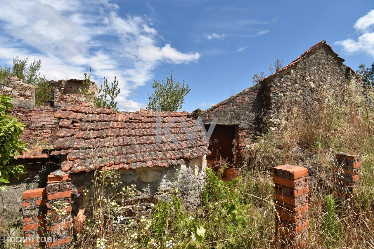 Moradia em ruína | cerca de 1000m2 de terreno | Vistas e privacidade | - Grande imagem: 5/29