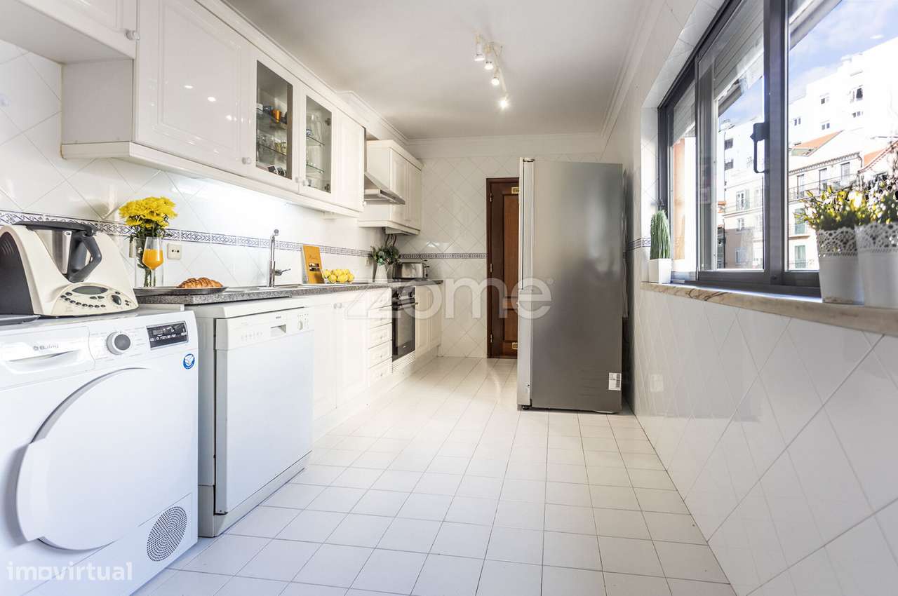 T3 com Lugar Estacionamento privado, perto Metro-2