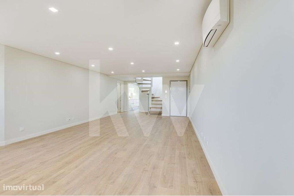 Infantado | Penthouse Duplex T4+1 c/ terraços, estacionamento e arreca - Grande imagem: 4/56