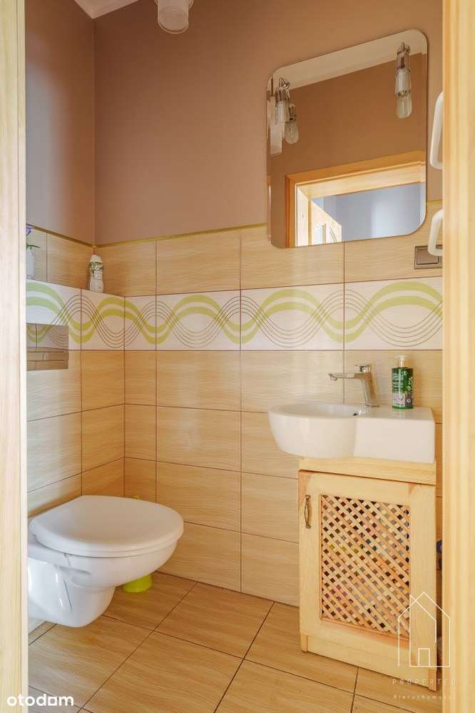 Dom parterowy z 2012r. z basenem-14