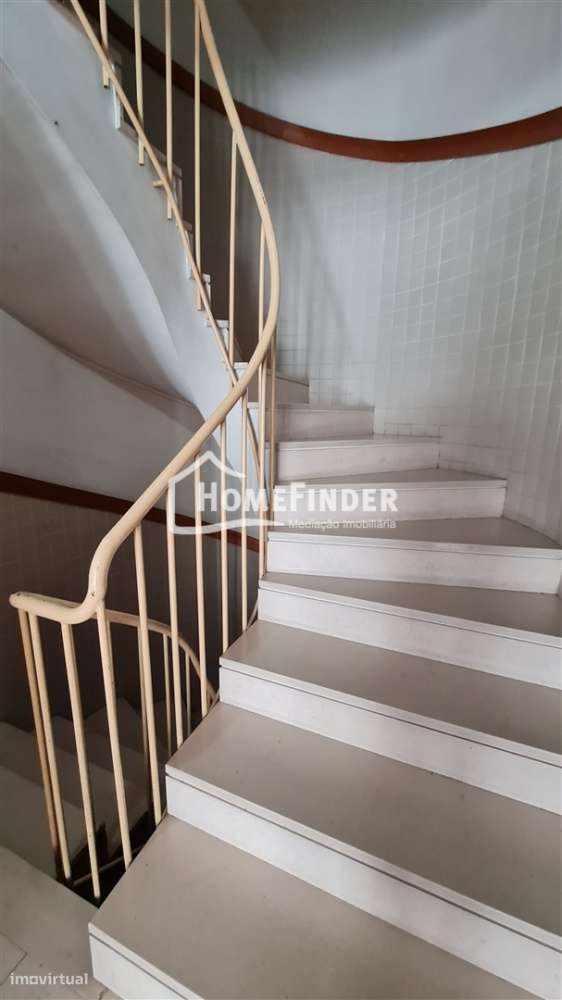 Apartamento T3 junto à Igreja de S. Vicente - Grande imagem: 4/34