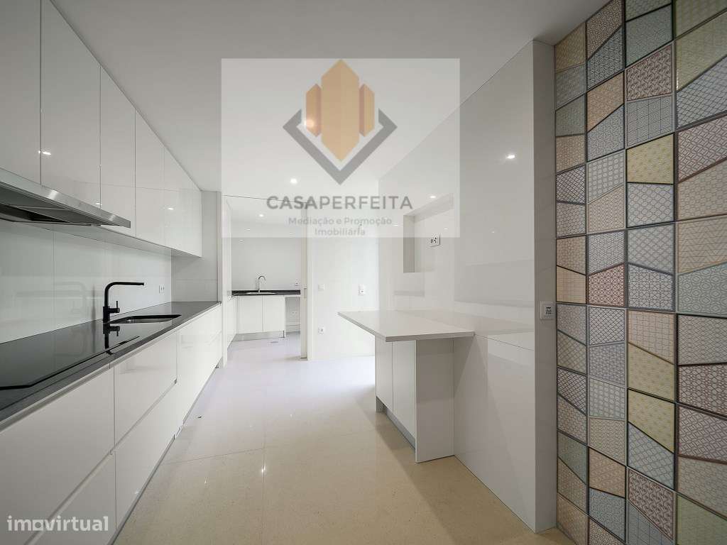 Luxuosa Moradia T4 a 150 metros da Praia - Madalena-51