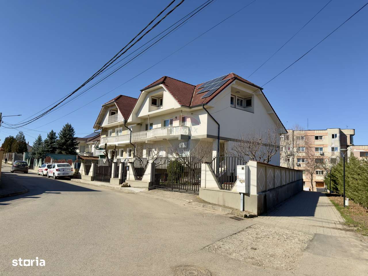 Casă / Vilă 8 camare cartier Beverly Hills Sanmartin-1