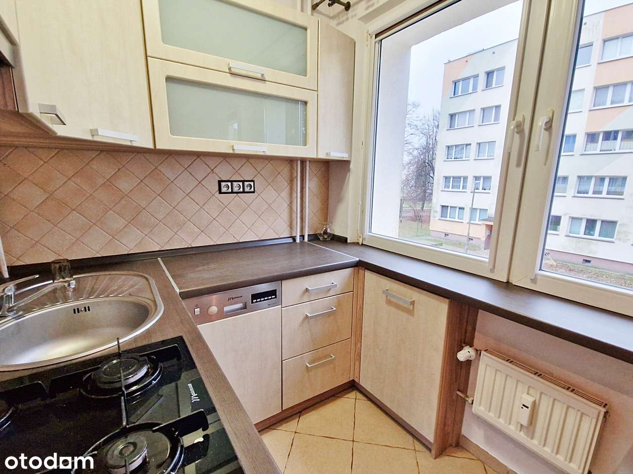 Ładne 2 pokojowe, I piętro, wyposażona kuchnia ze sprzętem. - Pełny obrazek: 3/14