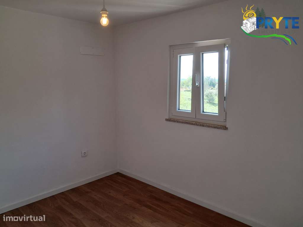 Moradia de tipologia T3 situada perto da Vila da Sertã-30