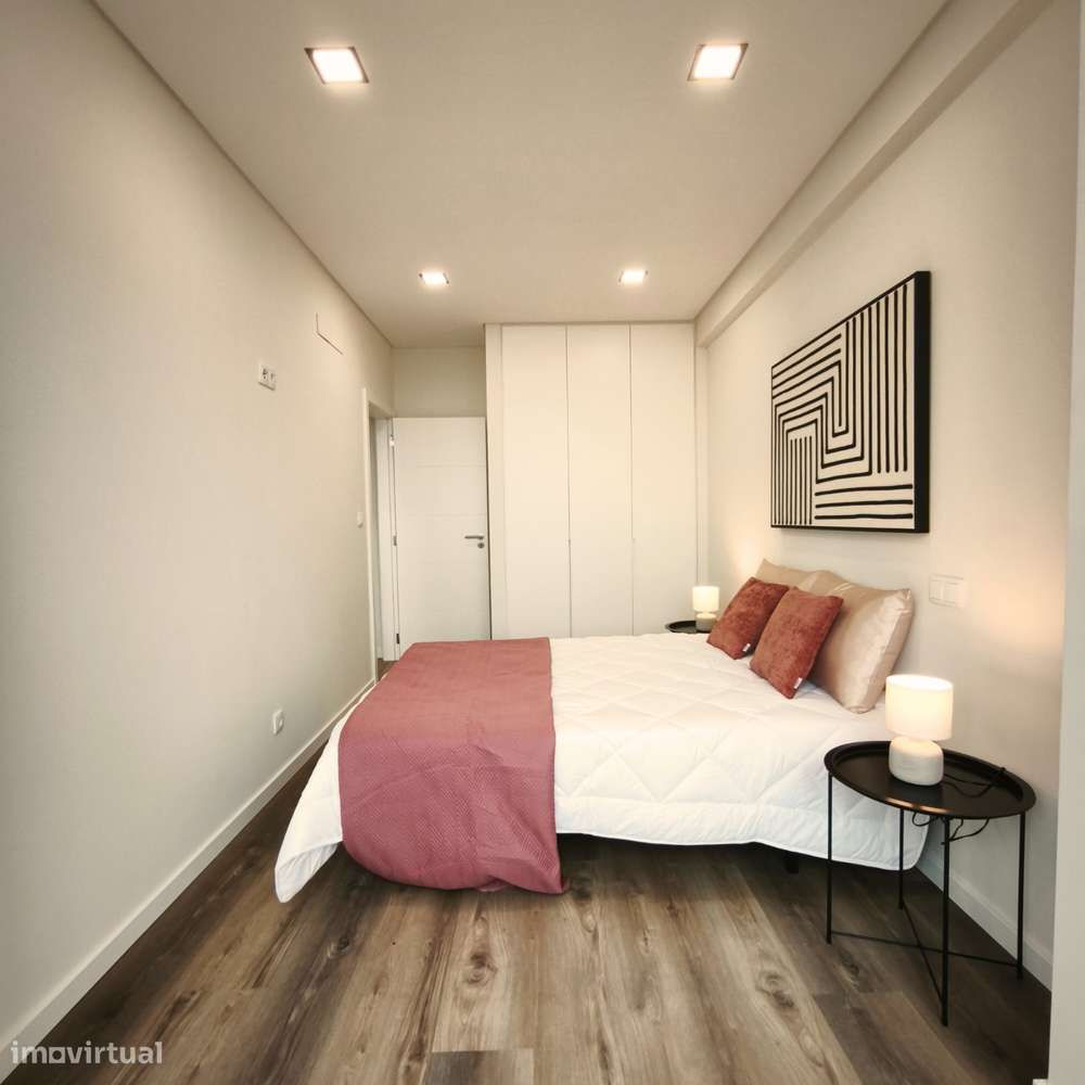 Apartamento T3 de Luxo e Modernidade no Coração de Benfica com Vista p-27