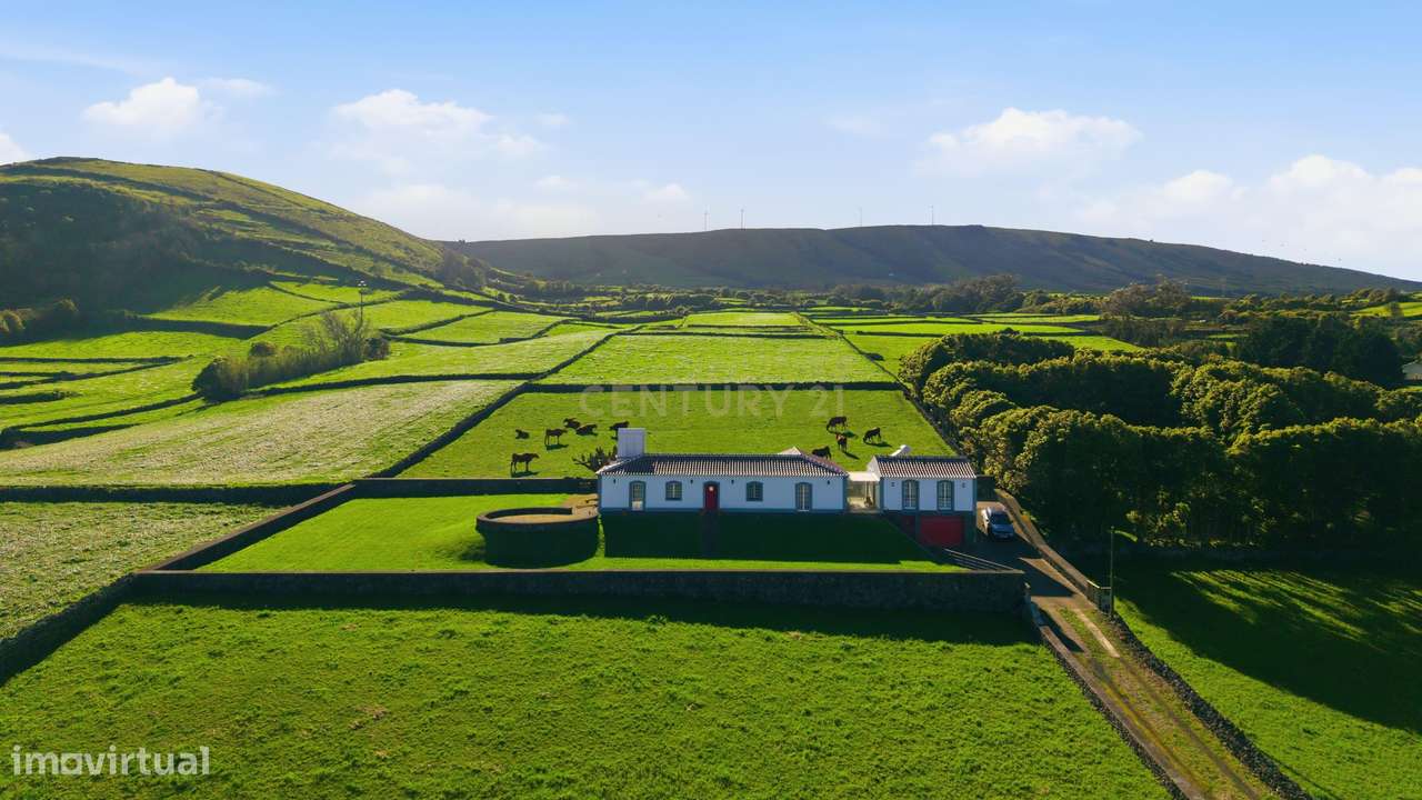 Fantástica moradia T3 com vista deslumbrante em Praia da Vitória. - Grande imagem: 5/31
