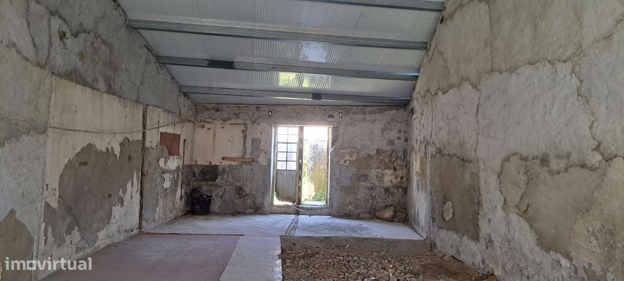 Moradia  em fase de renovação - Grande imagem: 5/8