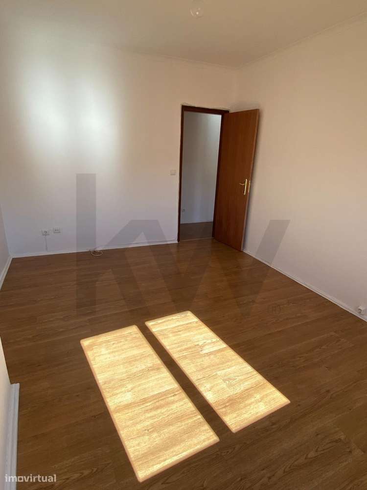 Moradia em Barcarena com Potencial para T3 ou Investimento (2x T1)-17