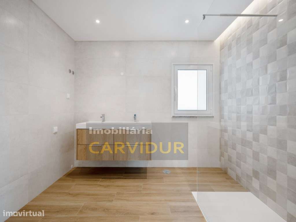 Moradia Ericeira a 12km V4 Nova em Lote com 730m2 e praia a 300m-17