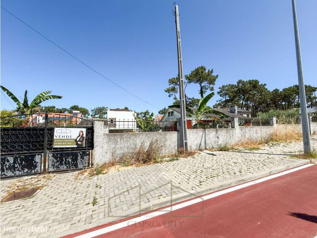 Moradia Térrea Isolada T3 - Lote de 596m2 na Aroeira-57