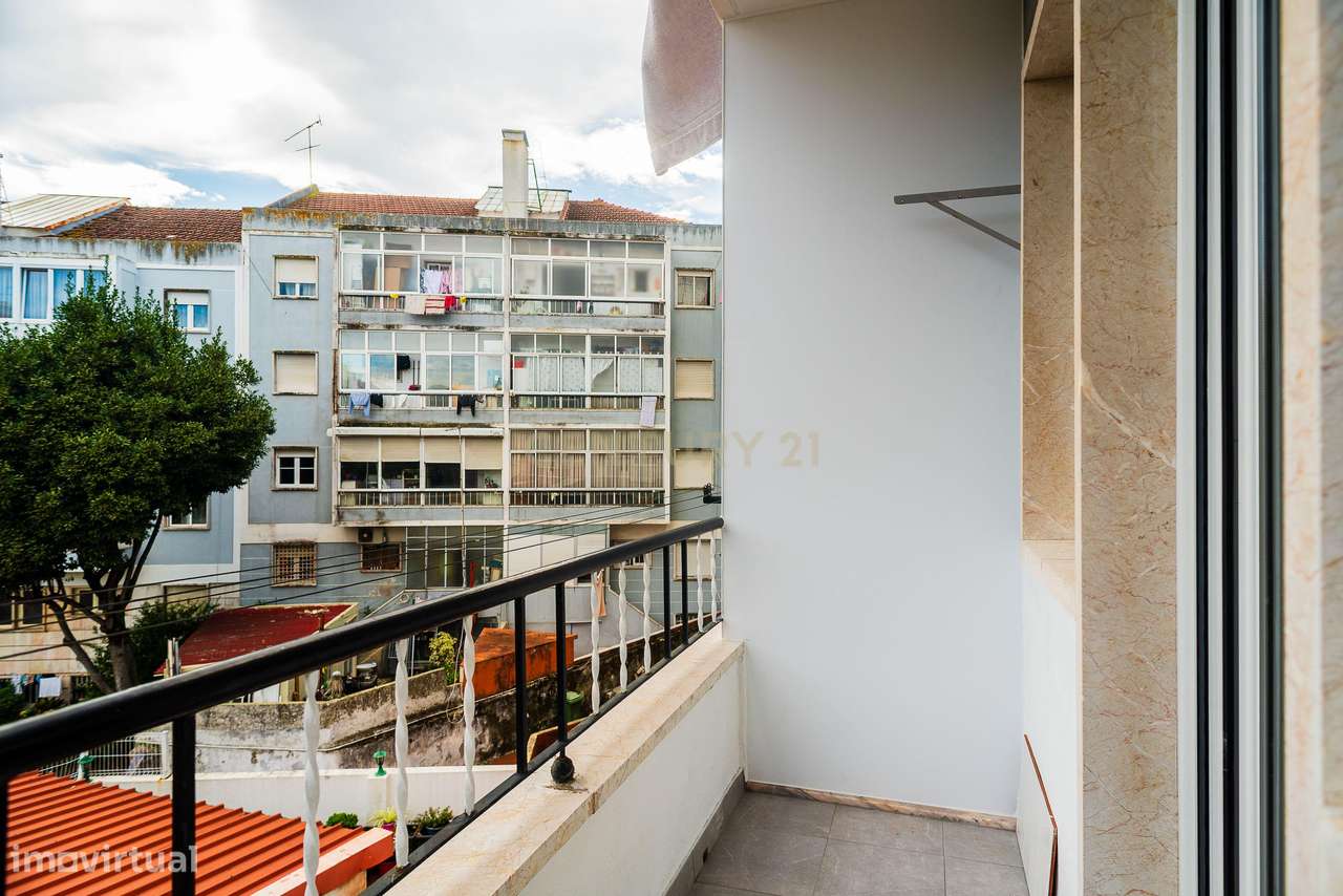 Apartamento Renovado T2 Damaia com varanda - Grande imagem: 5/21
