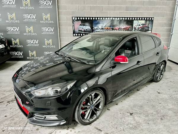 Ford Focus 2.0i ST-2 - 38