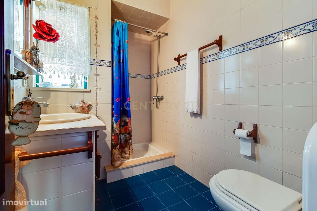 Moradia T3 Térrea - Espaço, Conforto e Localização Privilegiada-20