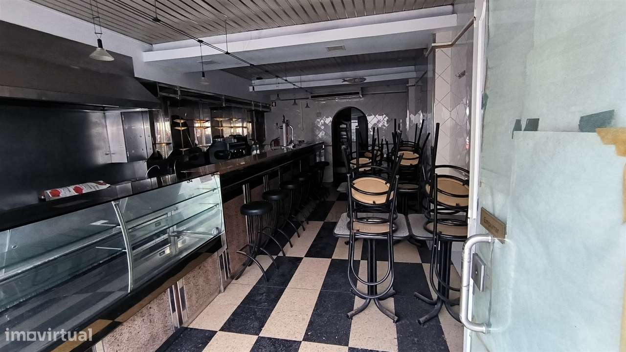 Loja  Venda em São Vicente,Lisboa-59