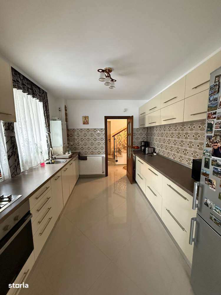 Vila tip Duplex , gata de mutat!-7