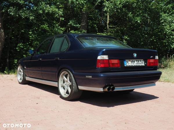 BMW M5 Standard - 11