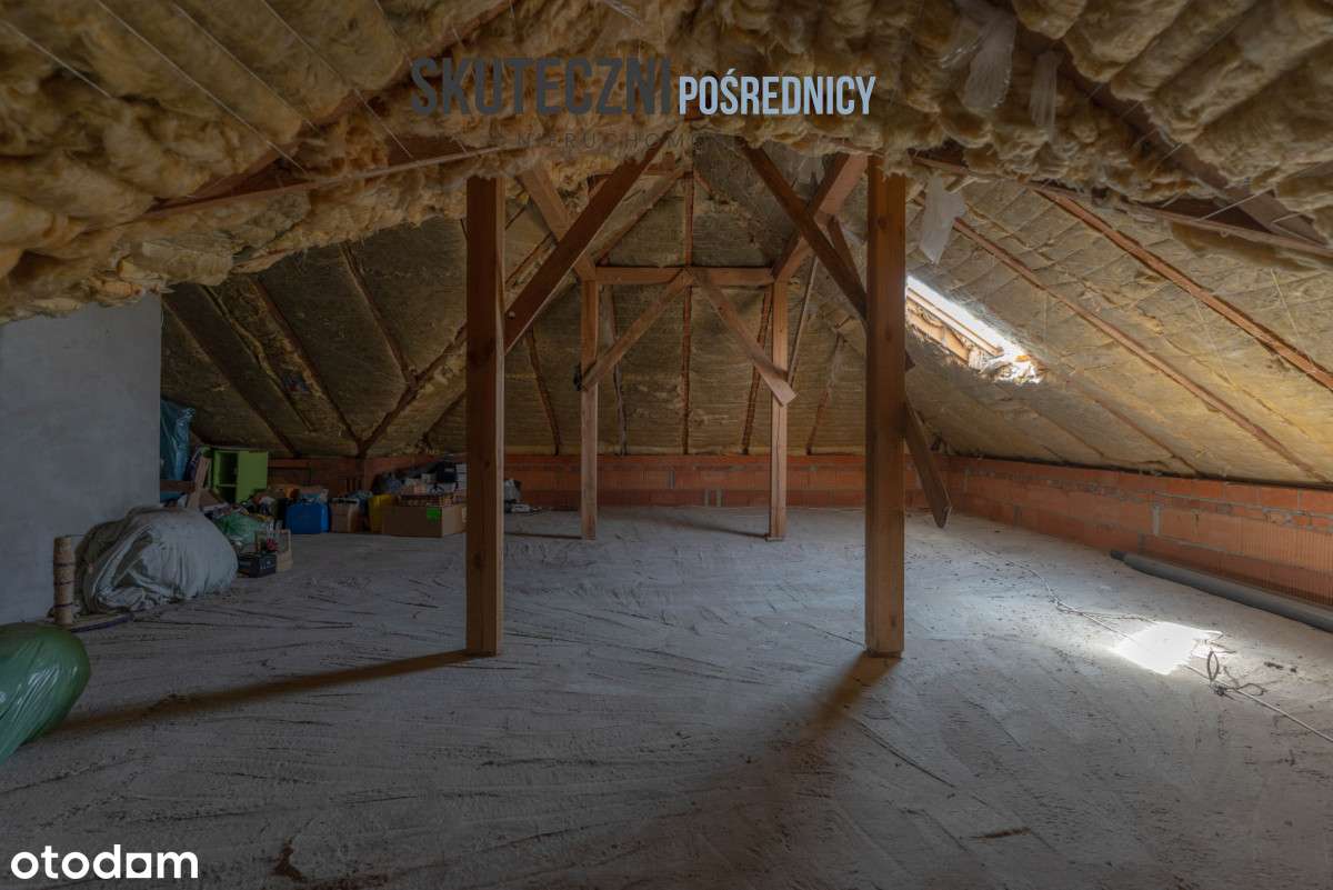 Dom jednorodzinny z piękną działką-17