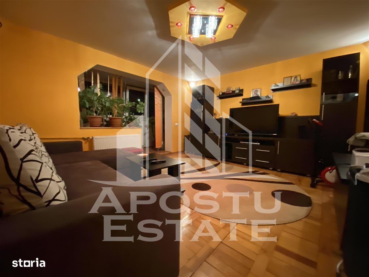 Apartament decomandat cu 3 camere in zona Girocului