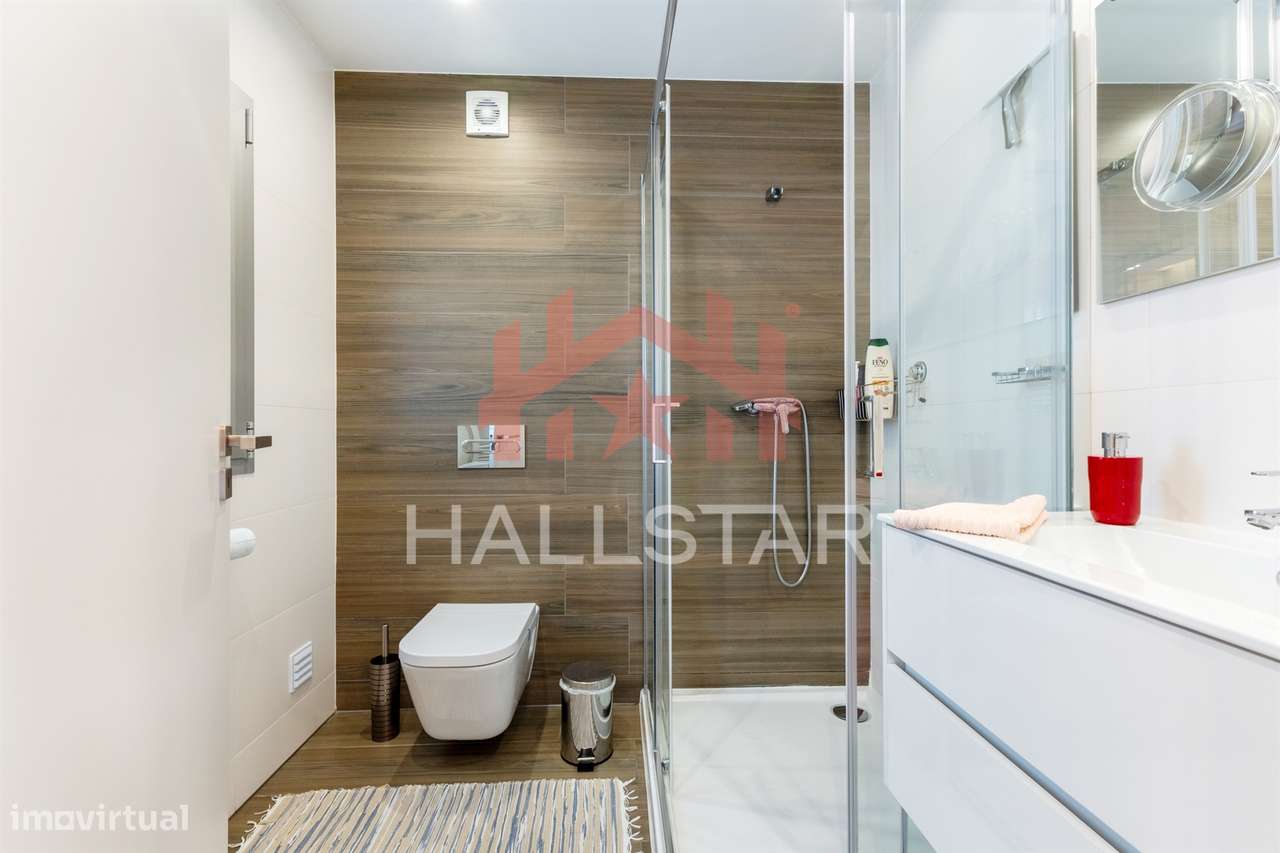 Moradia T4 / Jardim e Garagem / Cela-24