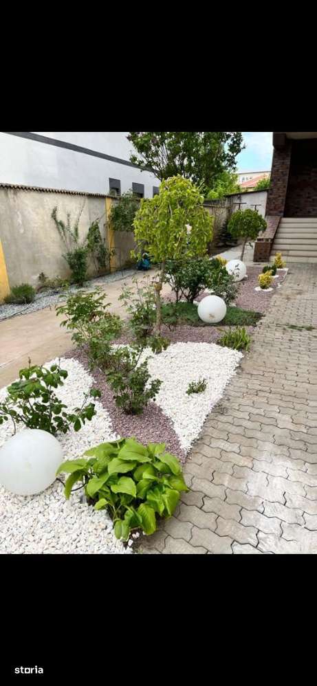 Afacere la cheie Vila Eforie Nord D+P+2 15 camere - Imagine principală: 4/17