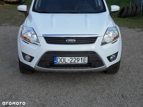 Ford Kuga 2.0 TDCi 2x4 Titanium - 8