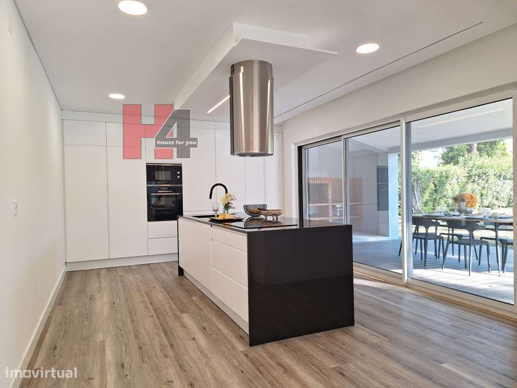 Herdade da Aroeira moradia independente T4-3