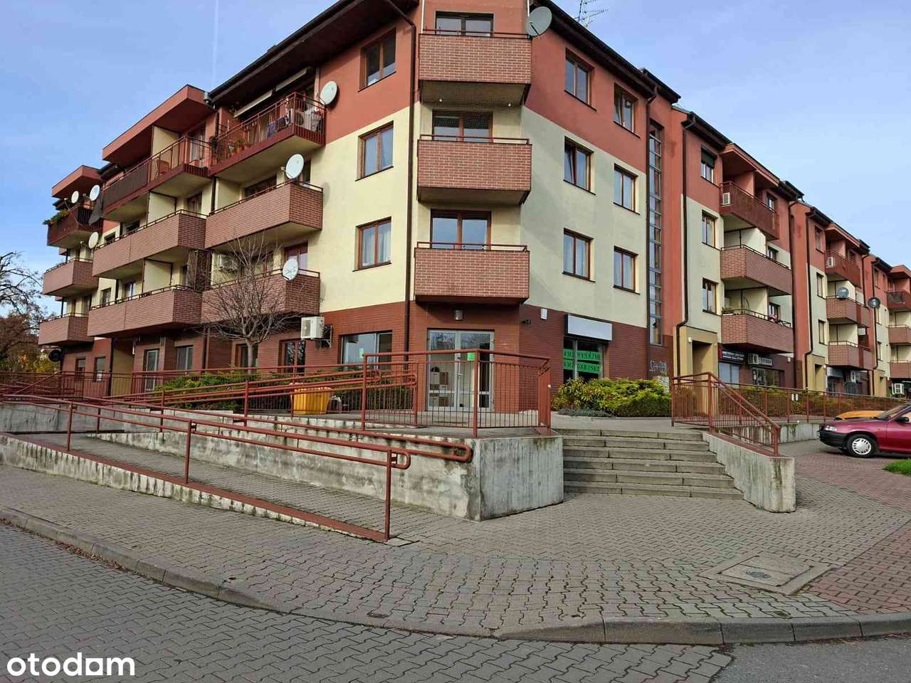 Lokal na wynajem z parkingiem i klimatyzacją - Pełny obrazek: 3/5