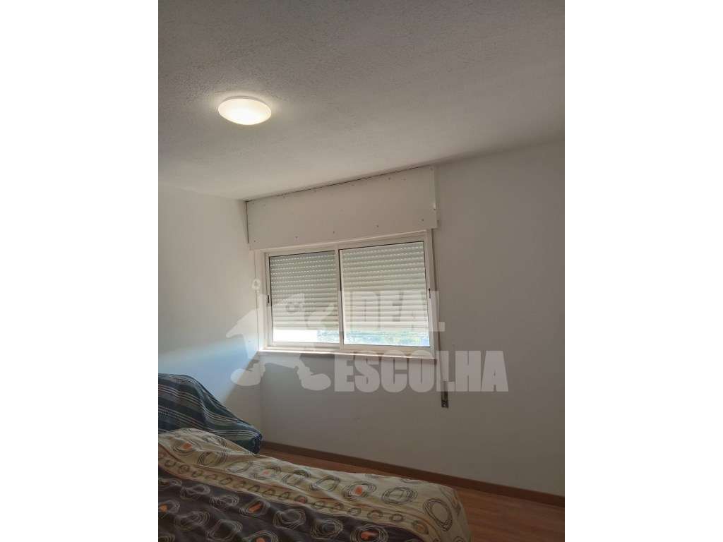 T2 - STº ANTÓNIO DOS CAVALEIROS 280 000€ - Grande imagem: 5/8